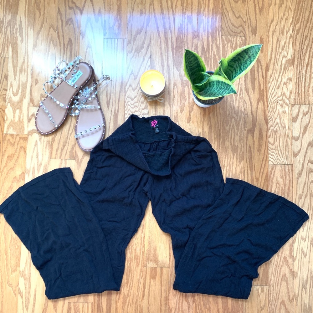 Super soft black BEBE  palazzo pants SIZE SMALL